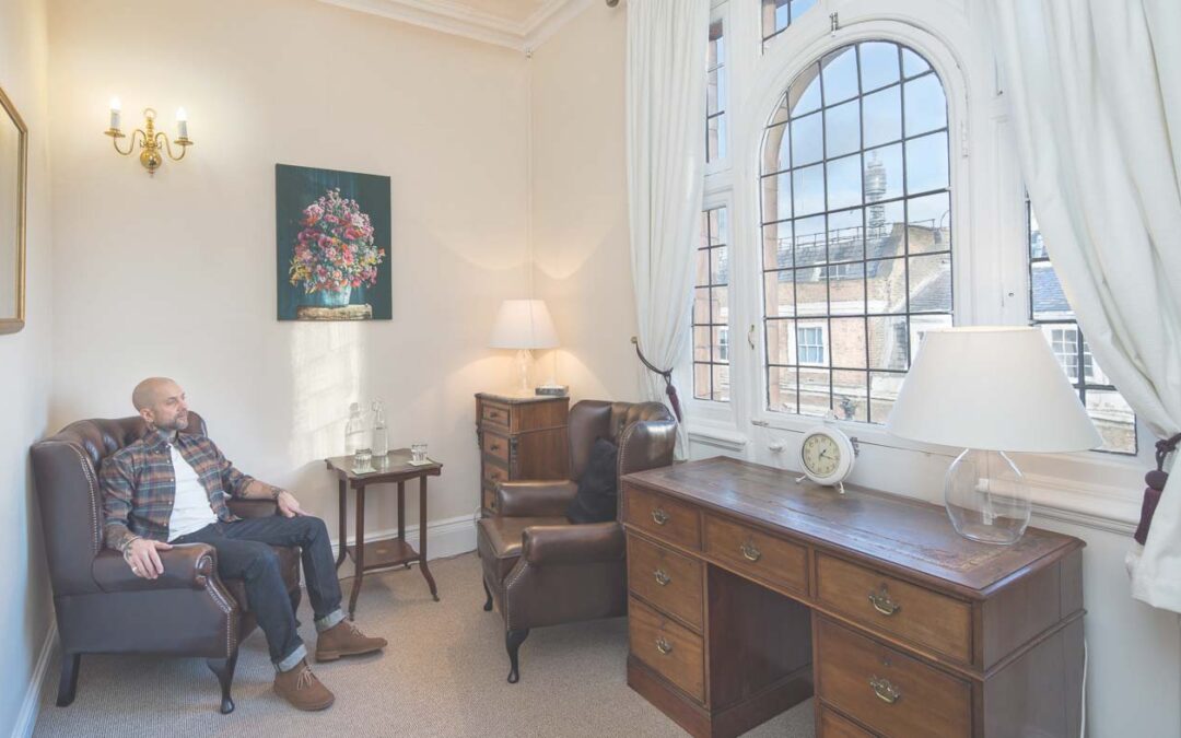 Emotionally Stuck Despite Therapy? Why Insight Alone Doesn’t Change Automatic Reactions